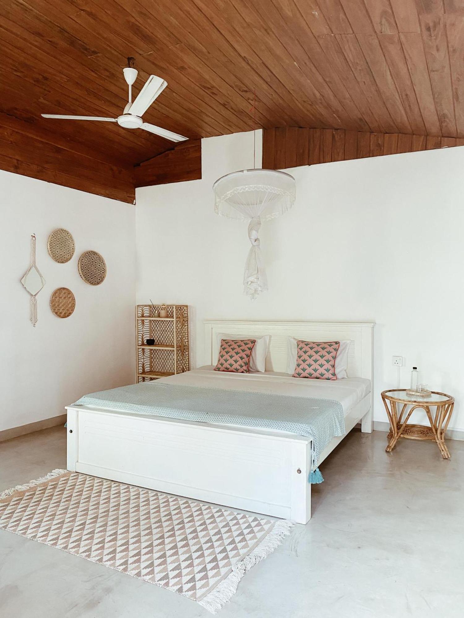 Together Beach House Midigama East Exterior foto